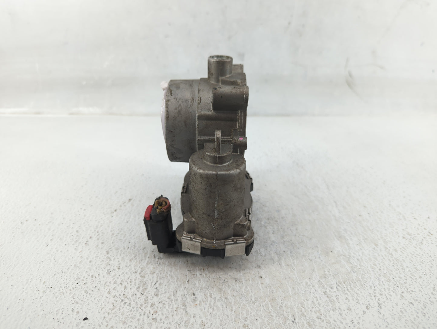 2015-2017 Chrysler 200 Throttle Body Fits Fits 2014 2015 2016 2017 2018 2019 2020 2021 2022 OEM Used Auto Parts - Oemusedaut