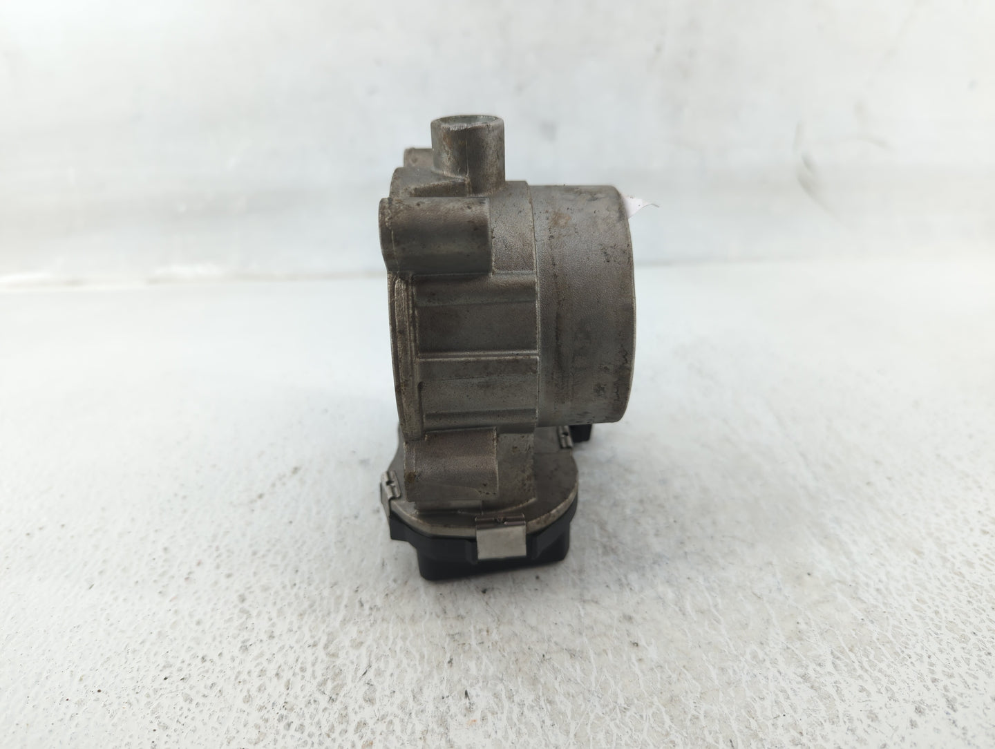 2015-2017 Chrysler 200 Throttle Body Fits Fits 2014 2015 2016 2017 2018 2019 2020 2021 2022 OEM Used Auto Parts - Oemusedaut