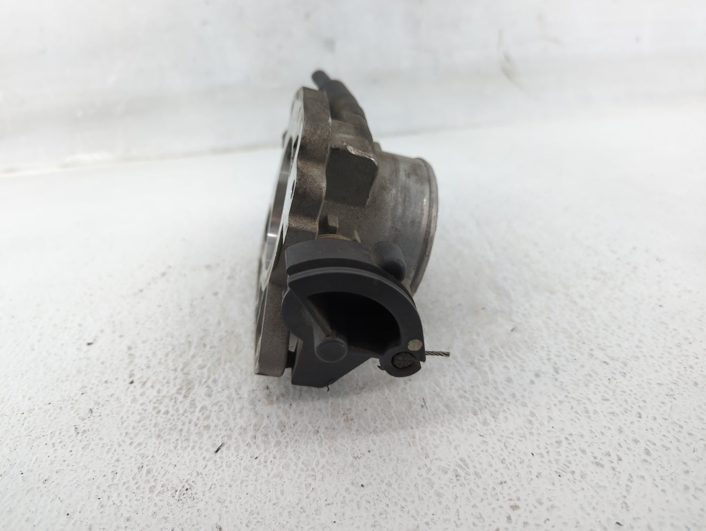 2015-2017 Chrysler 200 Throttle Body Fits Fits 2014 2015 2016 2017 2018 2019 2020 2021 2022 OEM Used Auto Parts - Oemusedaut