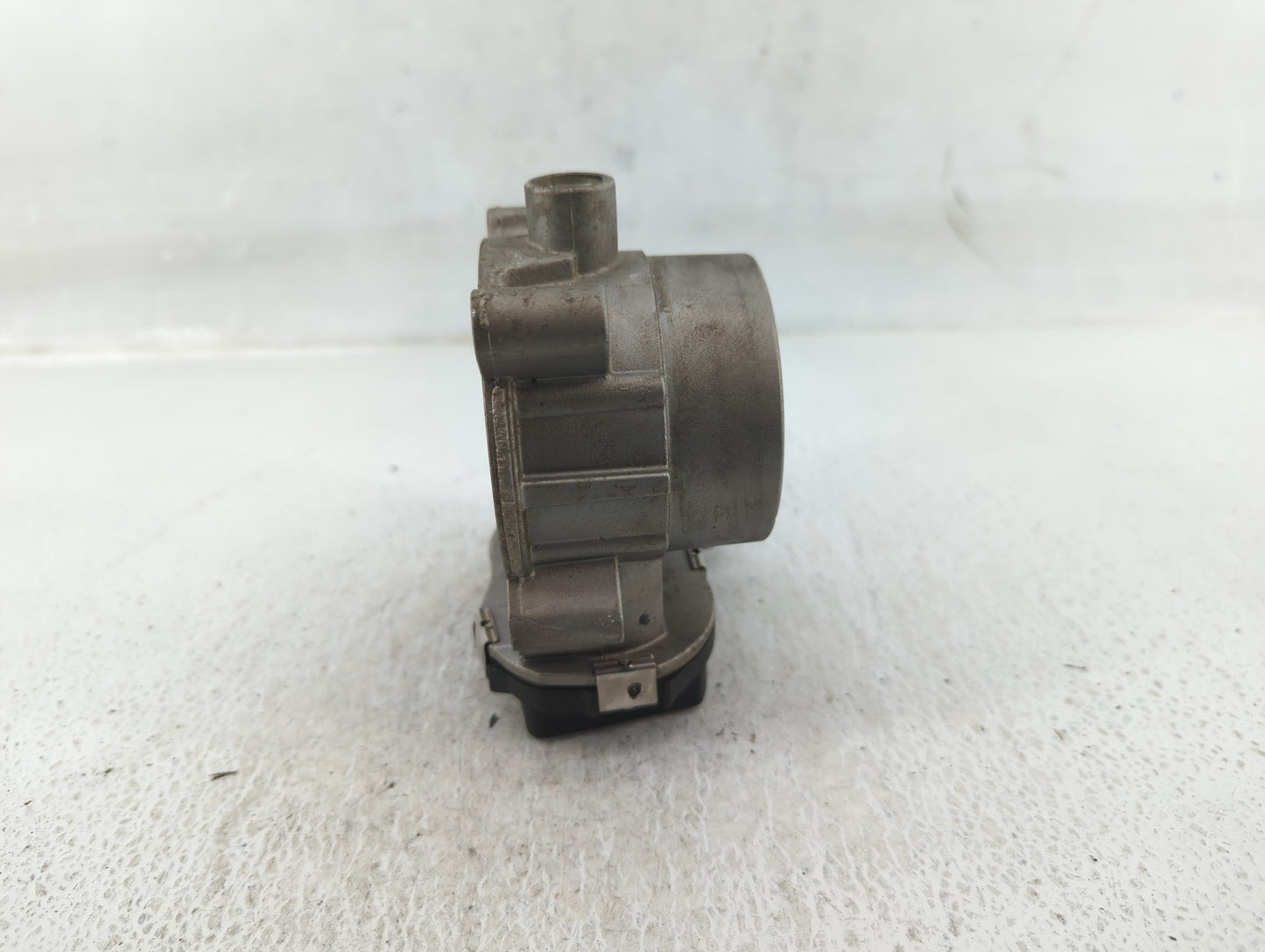 2015-2017 Chrysler 200 Throttle Body P/N:0489190AB Fits Fits 2014 2015 2016 2017 2018 2019 2020 2021 2022 OEM Used Auto Part