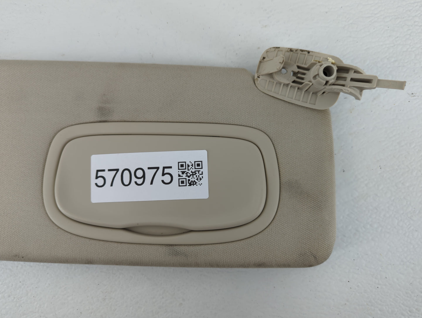 2015 Chrysler 200 Sun Visor Shade Replacement Passenger Right Mirror Fits OEM Used Auto Parts - Oemusedautoparts1.com