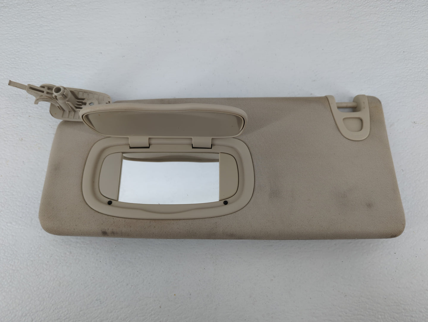 2015 Chrysler 200 Sun Visor Shade Replacement Driver Left Mirror Fits OEM Used Auto Parts - Oemusedautoparts1.com