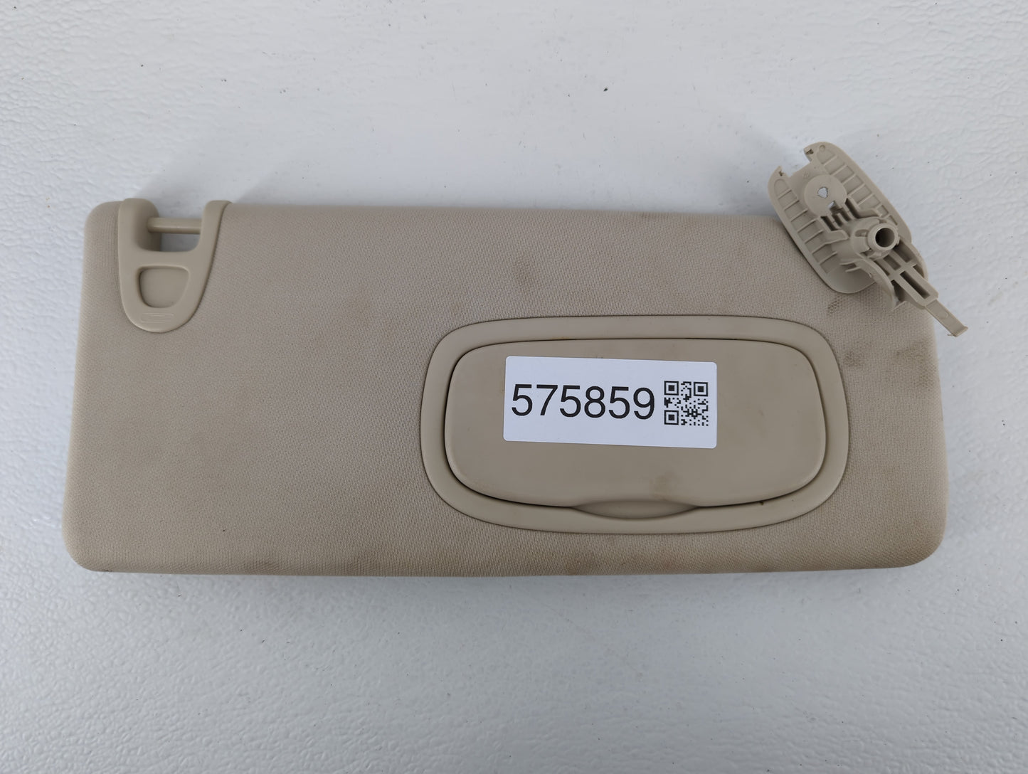 2015 Chrysler 200 Sun Visor Shade Replacement Passenger Right Mirror Fits OEM Used Auto Parts - Oemusedautoparts1.com