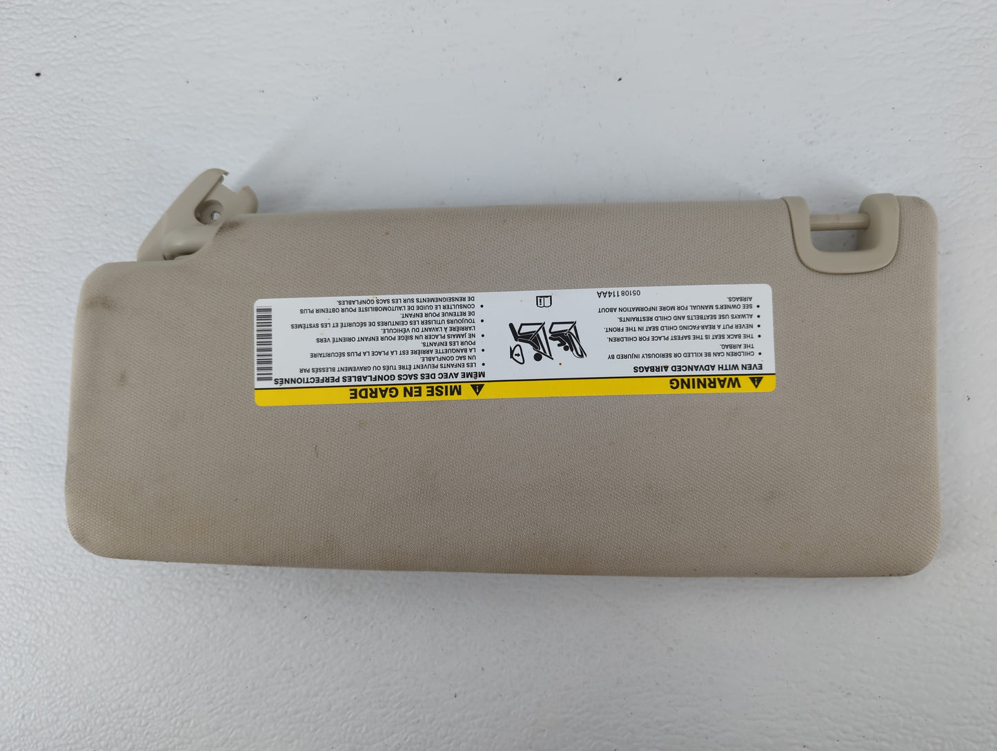 2015 Chrysler 200 Sun Visor Shade Replacement Passenger Right Mirror Fits OEM Used Auto Parts - Oemusedautoparts1.com