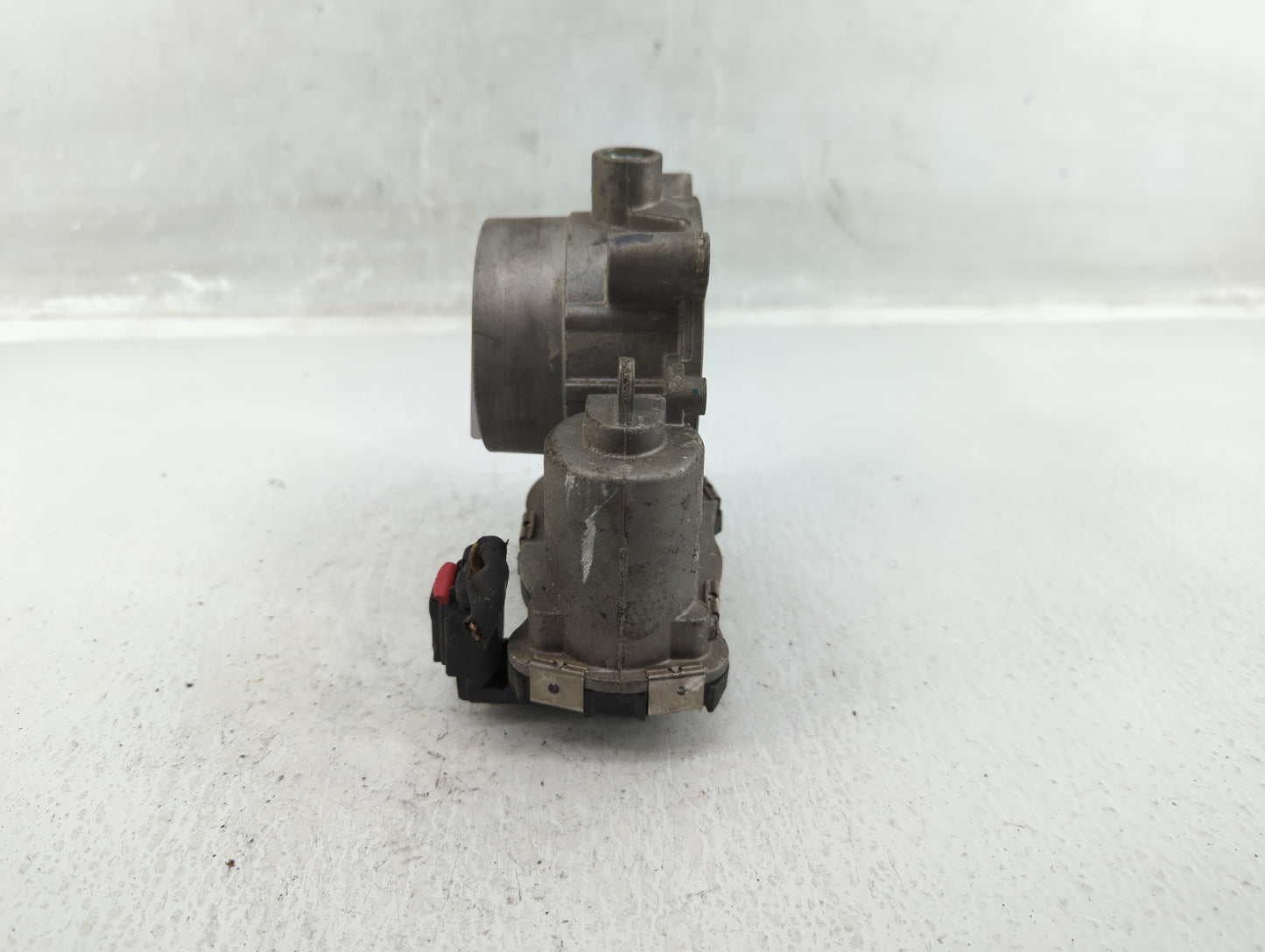 2015-2017 Chrysler 200 Throttle Body P/N:04891970 B Fits Fits 2014 2015 2016 2017 2018 2019 2020 2021 2022 OEM Used Auto Par