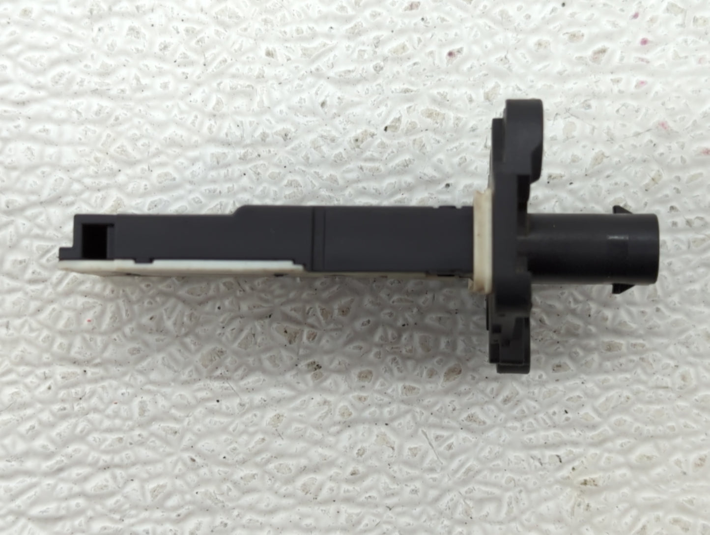 2015-2017 Chrysler 200 Mass Air Flow Meter Maf - Oemusedautoparts1.com