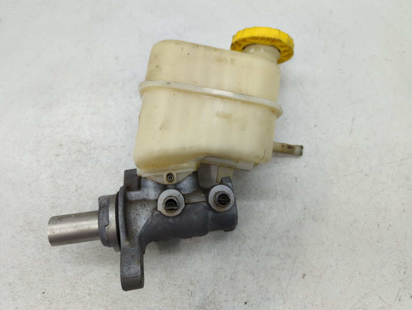 Chrysler 200 Brake Master Cylinder - Oemusedautoparts1.com