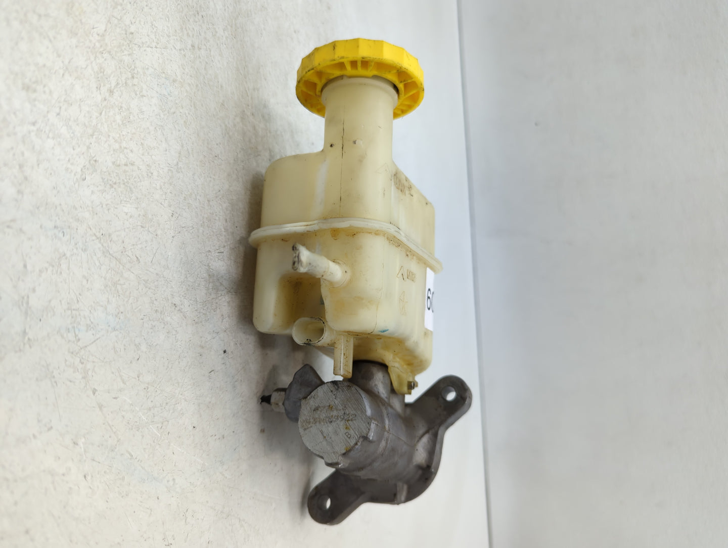 Chrysler 200 Brake Master Cylinder - Oemusedautoparts1.com