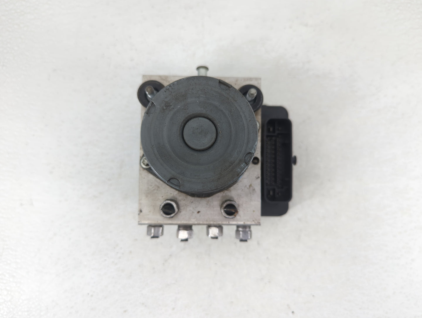 2015 Chrysler 200 ABS Pump Control Module Replacement P/N:68232470AB P68158890AC Fits OEM Used Auto Parts - Oemusedautoparts