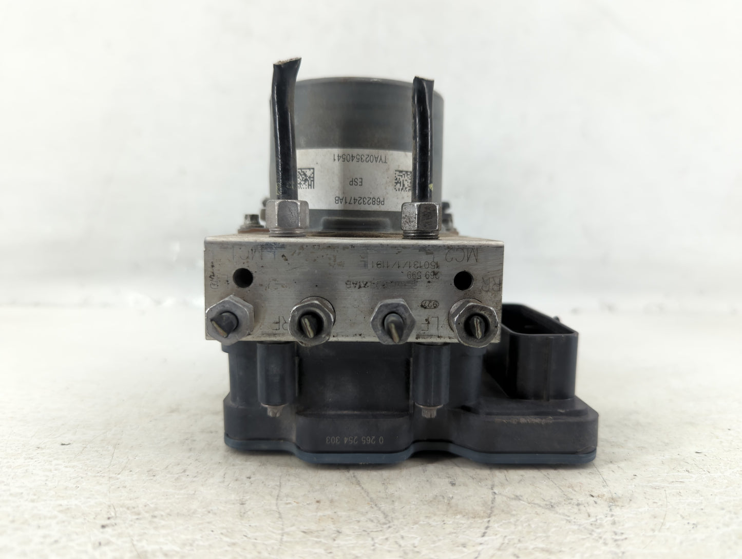 2015 Chrysler 200 ABS Pump Control Module Replacement P/N:P68232471AB Fits OEM Used Auto Parts - Oemusedautoparts1.com