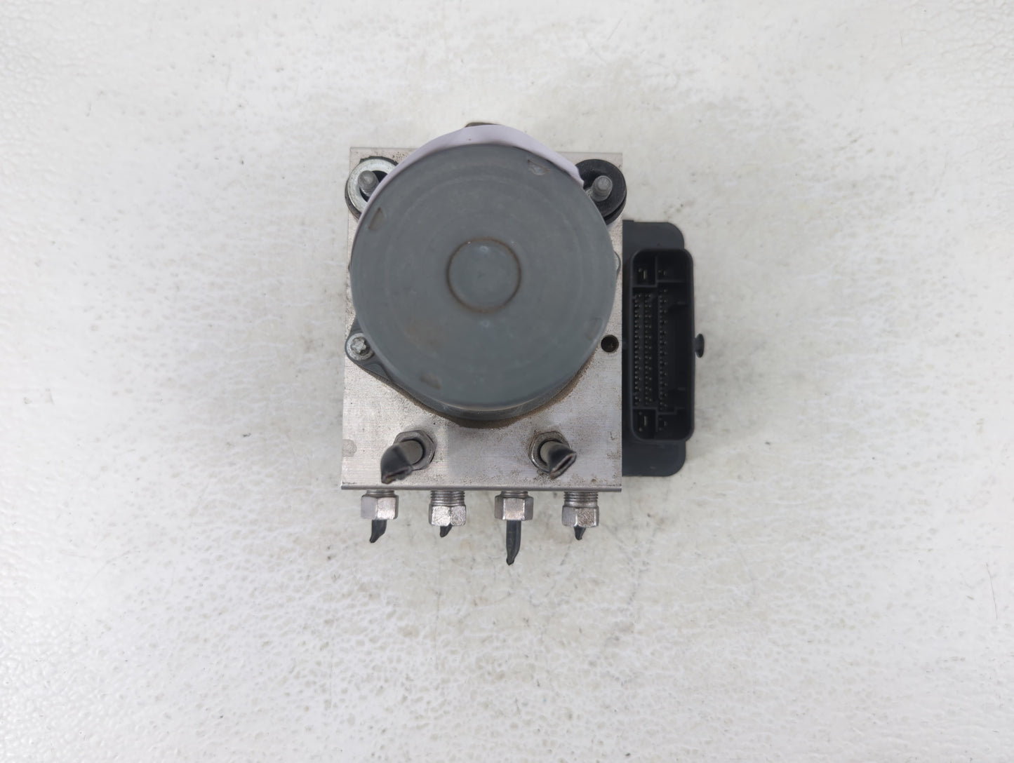 2015 Chrysler 200 ABS Pump Control Module Replacement P/N:P68232471AB Fits OEM Used Auto Parts - Oemusedautoparts1.com