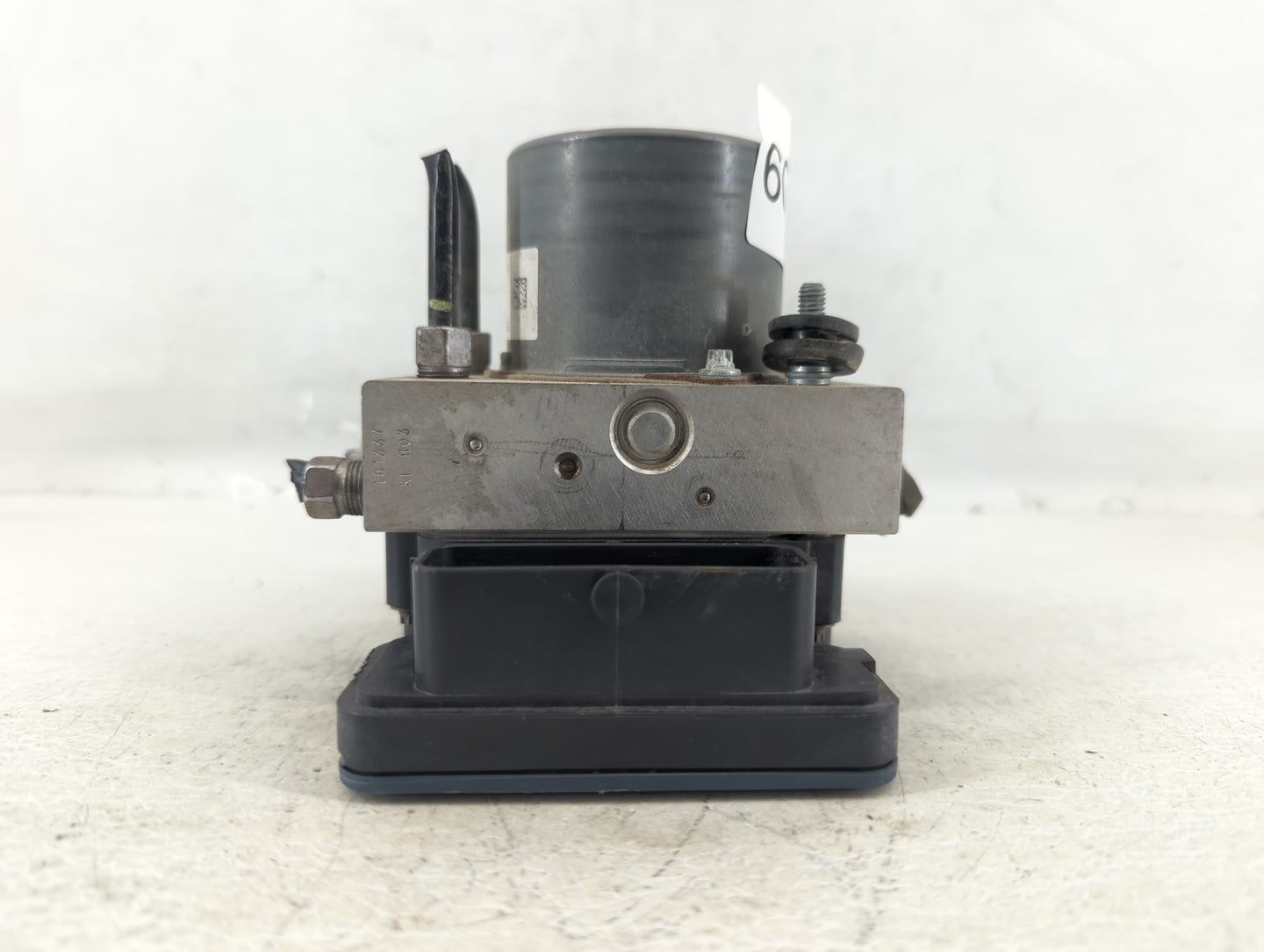 2015 Chrysler 200 ABS Pump Control Module Replacement P/N:P68232471AB Fits OEM Used Auto Parts - Oemusedautoparts1.com