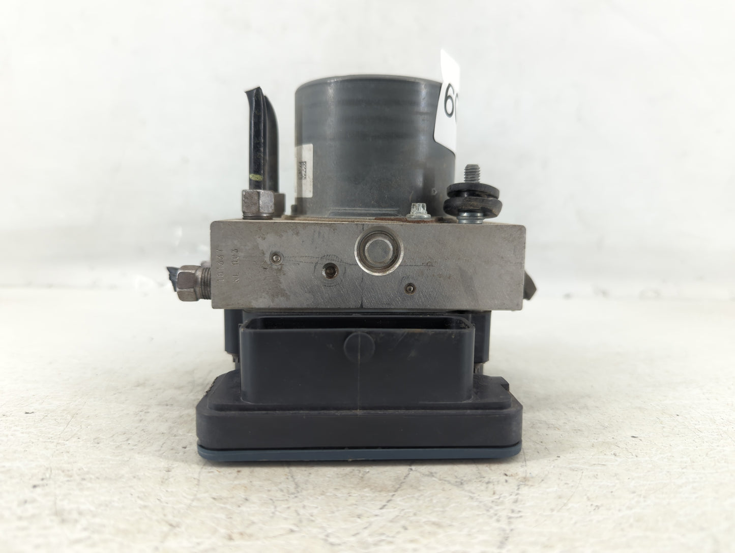 2015 Chrysler 200 ABS Pump Control Module Replacement P/N:P68232471AB Fits OEM Used Auto Parts - Oemusedautoparts1.com