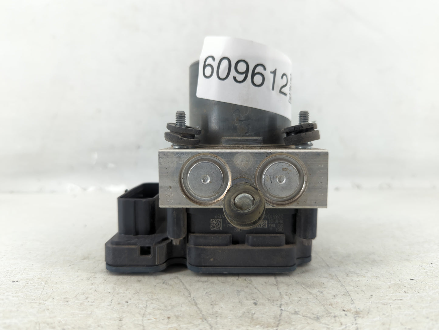 2015 Chrysler 200 ABS Pump Control Module Replacement P/N:P68232471AB Fits OEM Used Auto Parts - Oemusedautoparts1.com