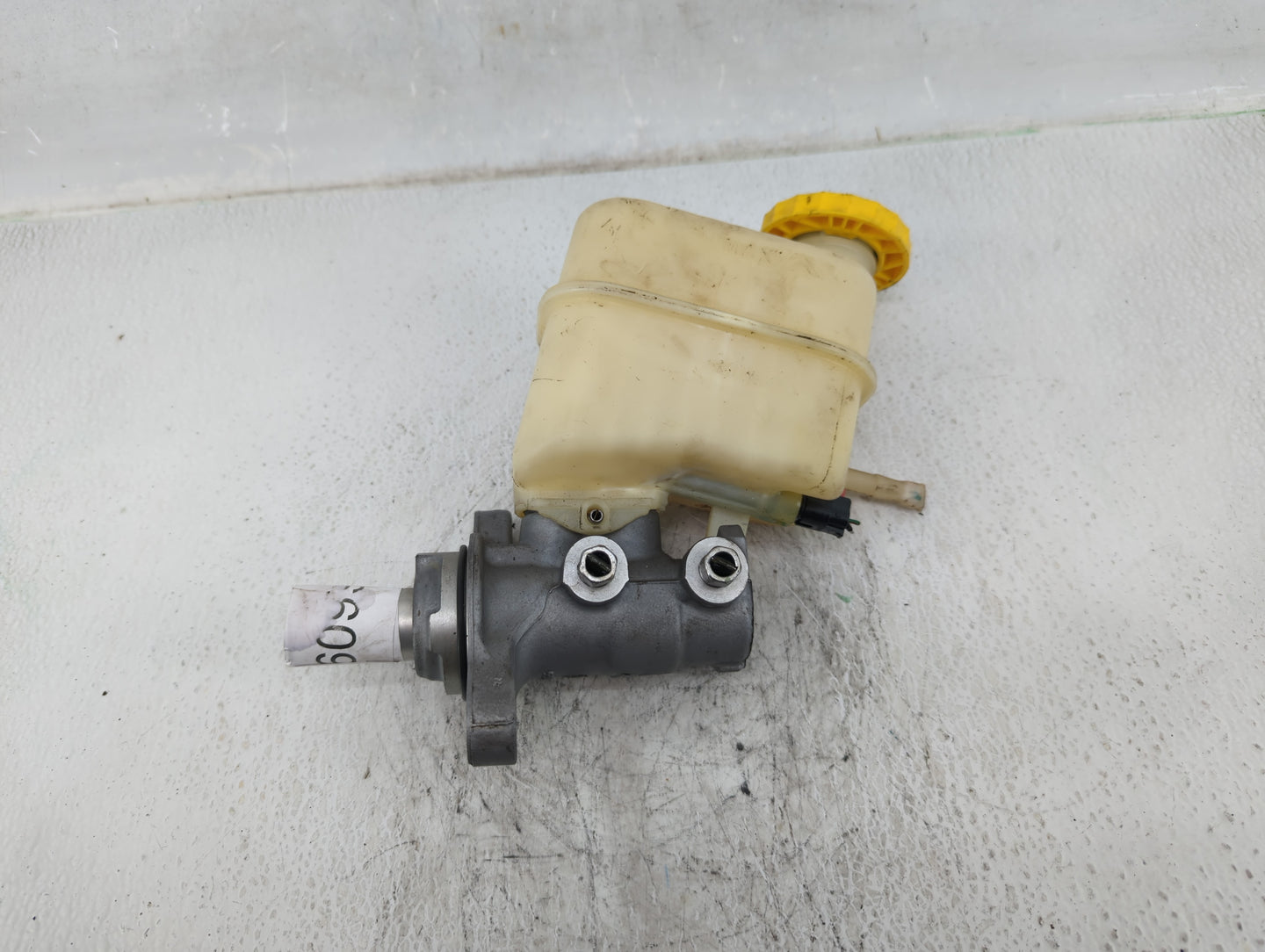 Chrysler 200 Brake Master Cylinder - Oemusedautoparts1.com