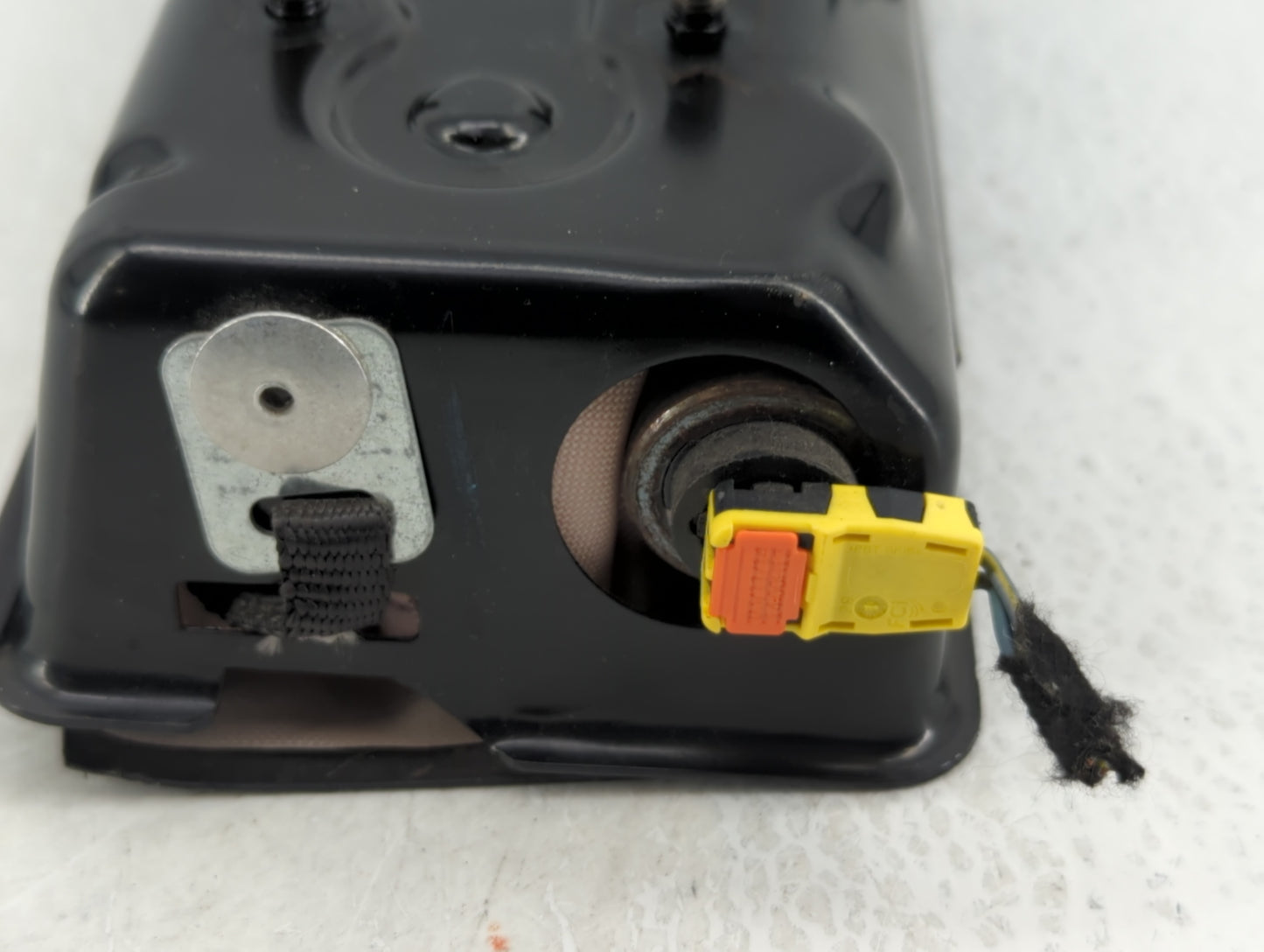 2015-2017 Chrysler 200 Air Bag Driver Left Knee OEM P/N:P68148438AB Fits Fits 2015 2016 2017 OEM Used Auto Parts - Oemusedau