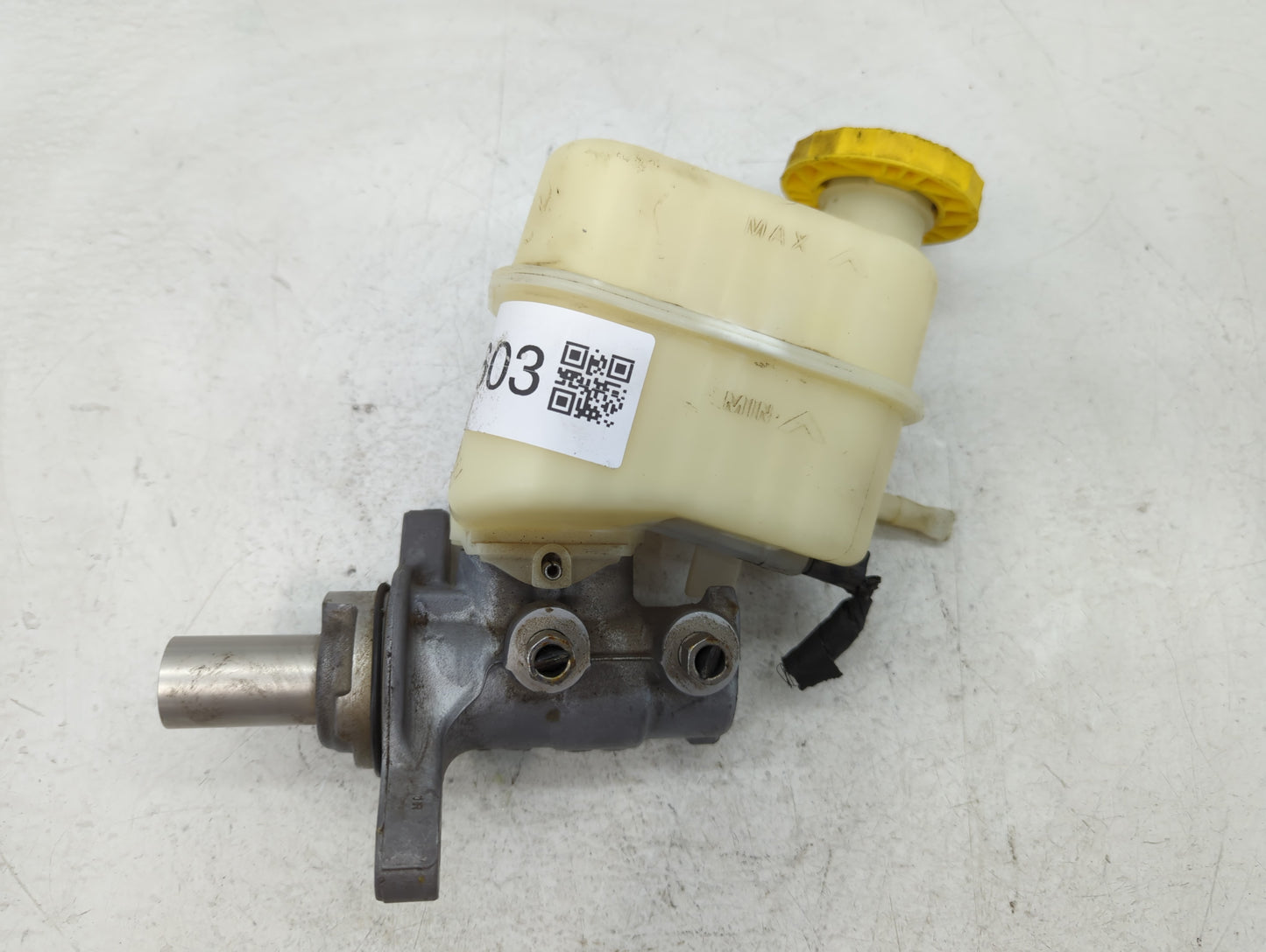 2015-2017 Chrysler 200 Brake Master Cylinder - Oemusedautoparts1.com