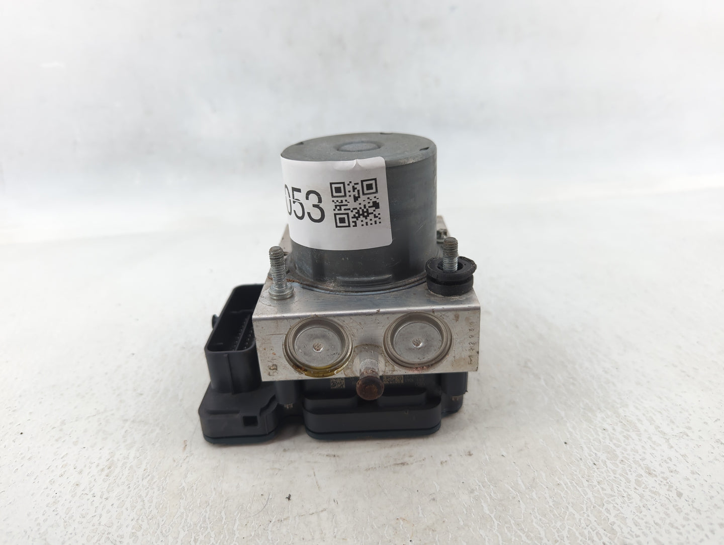 2015 Chrysler 200 ABS Pump Control Module Replacement P/N:296 602 68232470AB Fits OEM Used Auto Parts - Oemusedautoparts1.co