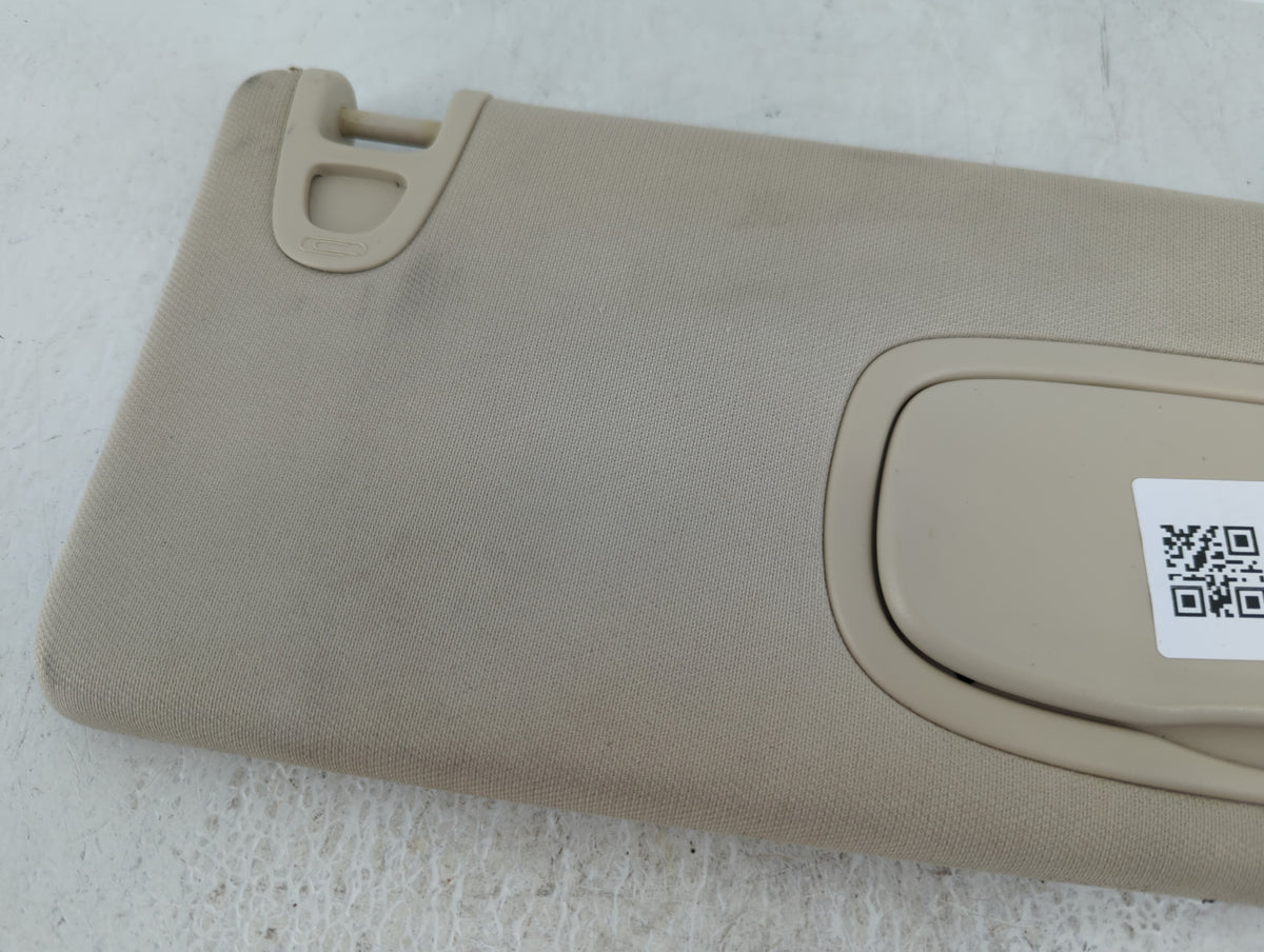 2015 Chrysler 200 Sun Visor Shade Replacement Passenger Right Mirror Fits OEM Used Auto Parts - Oemusedautoparts1.com