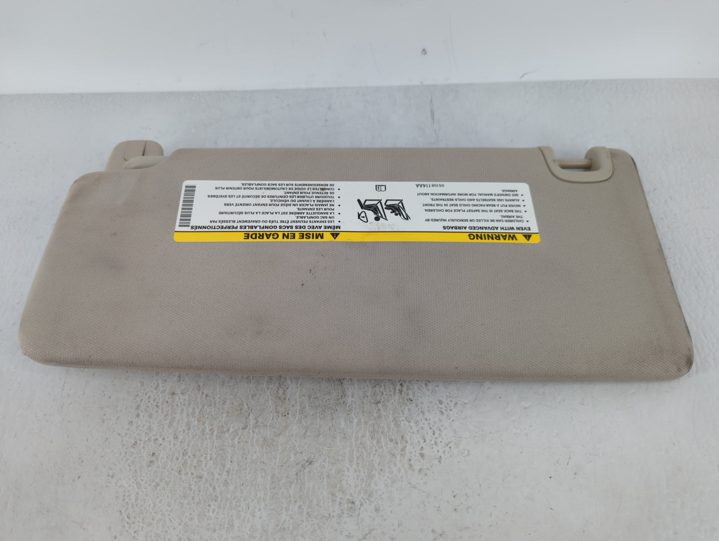 2015 Chrysler 200 Sun Visor Shade Replacement Passenger Right Mirror Fits OEM Used Auto Parts - Oemusedautoparts1.com