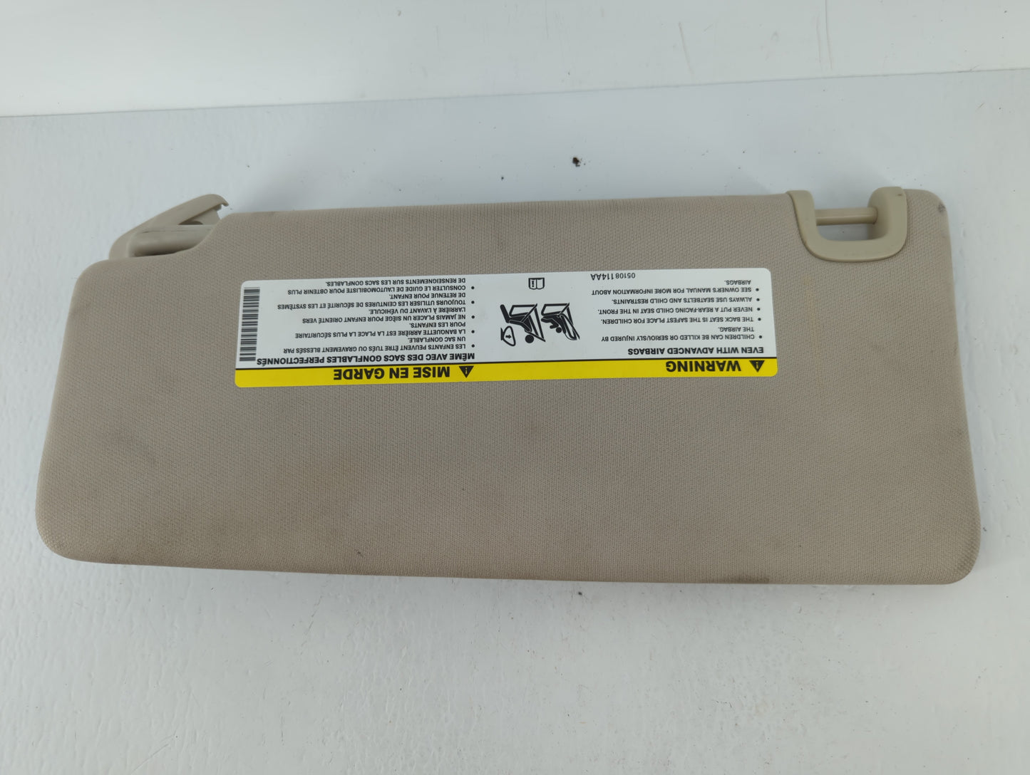 2015 Chrysler 200 Sun Visor Shade Replacement Driver Left Mirror Fits OEM Used Auto Parts - Oemusedautoparts1.com