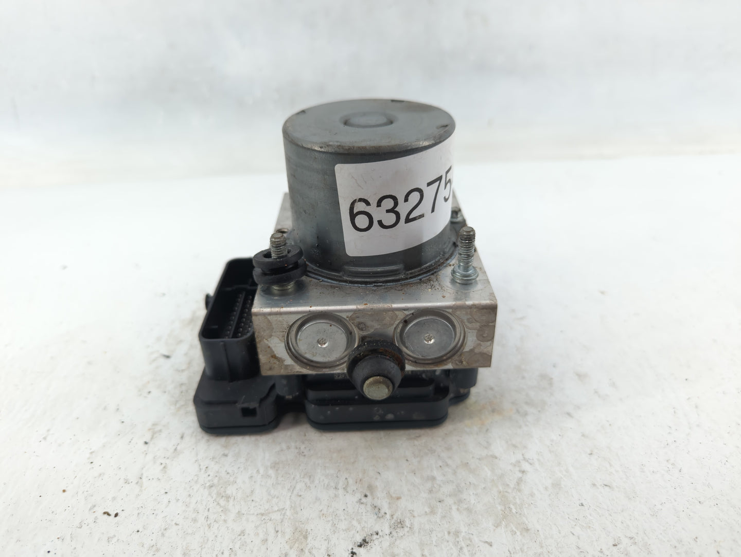2015 Chrysler 200 ABS Pump Control Module Replacement P/N:269 602 68232470AB Fits OEM Used Auto Parts - Oemusedautoparts1.co