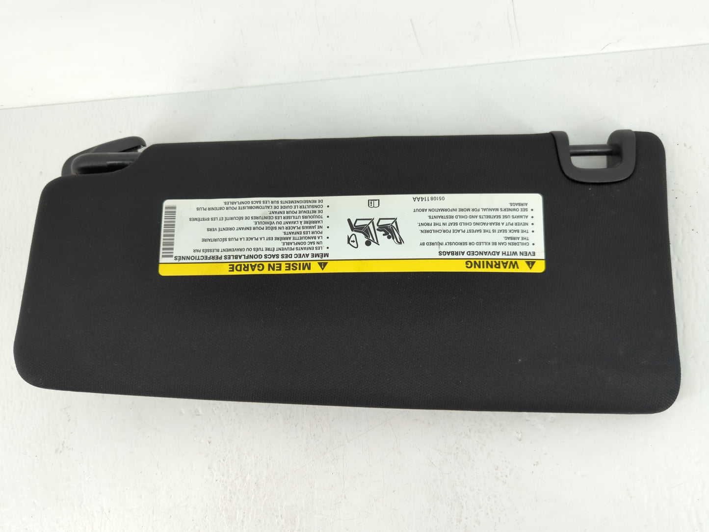 2015 Chrysler 200 Sun Visor Shade Replacement Passenger Right Mirror Fits OEM Used Auto Parts - Oemusedautoparts1.com