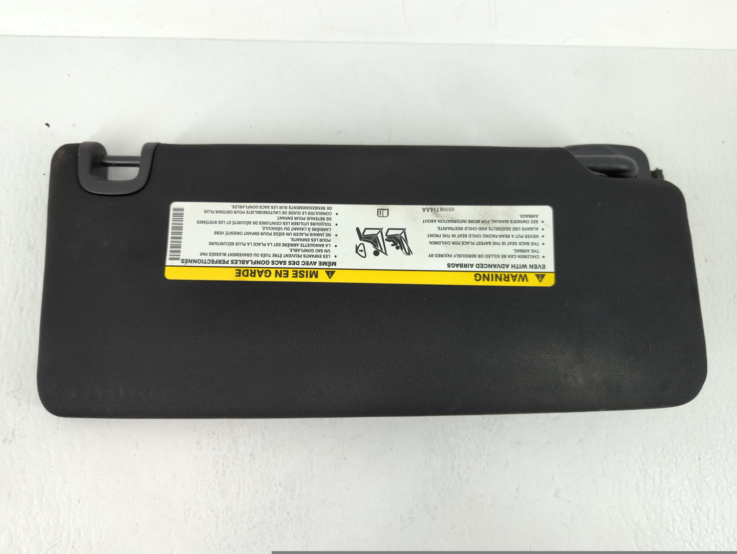 2015 Chrysler 200 Sun Visor Shade Replacement Driver Left Mirror Fits OEM Used Auto Parts - Oemusedautoparts1.com