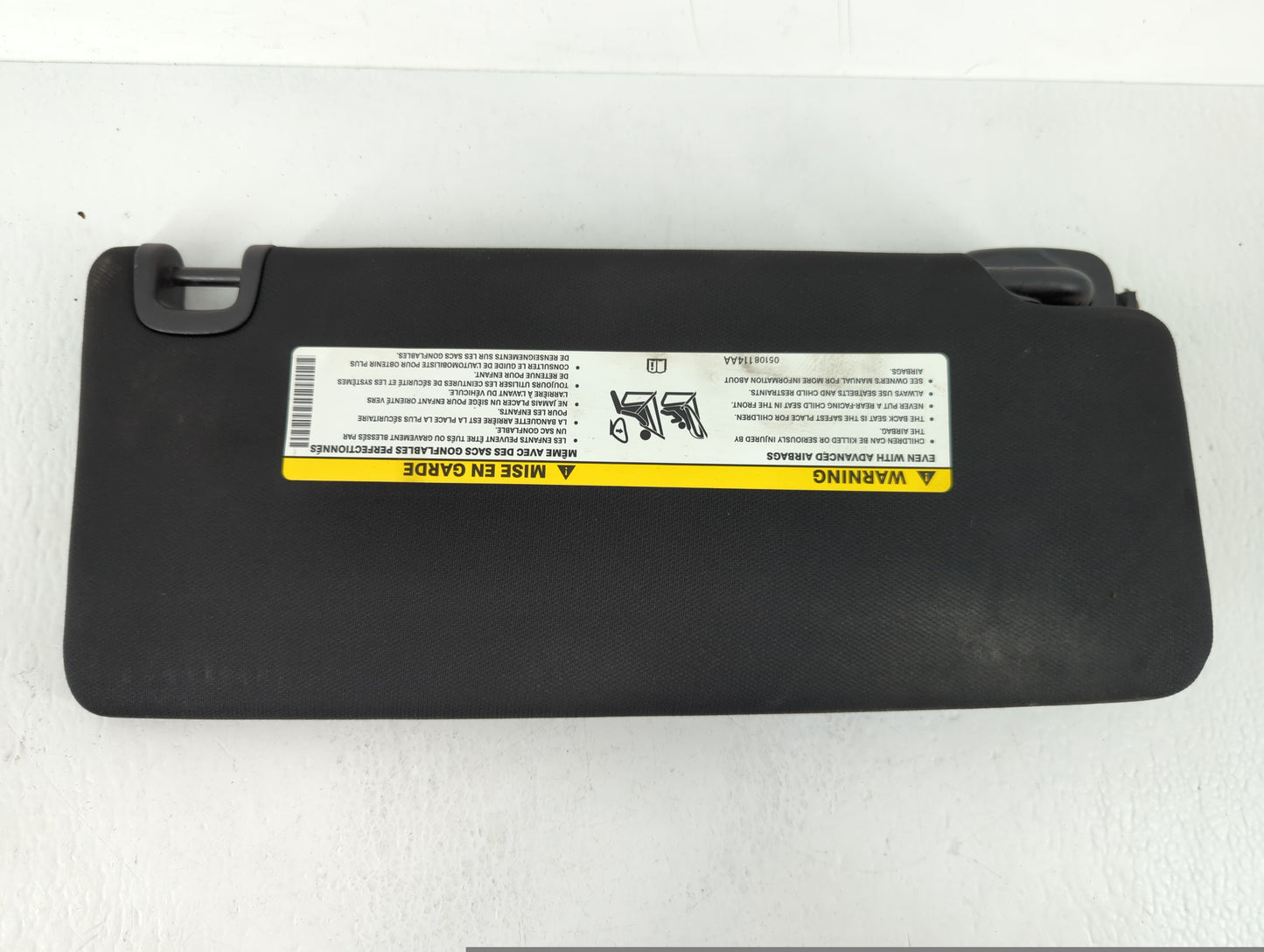 2015 Chrysler 200 Sun Visor Shade Replacement Driver Left Mirror Fits OEM Used Auto Parts - Oemusedautoparts1.com