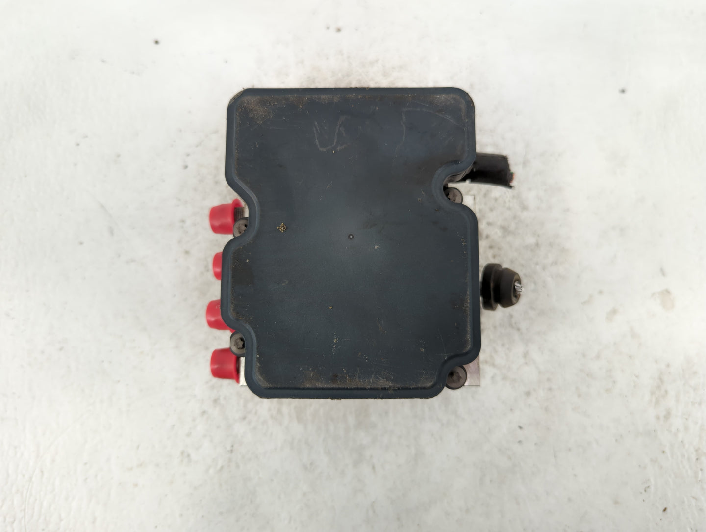 2015 Chrysler 200 ABS Pump Control Module Replacement P/N:P68232470AB Fits OEM Used Auto Parts - Oemusedautoparts1.com
