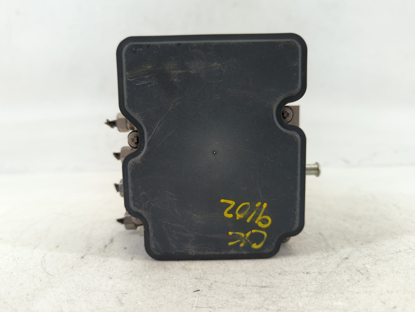2015 Chrysler 200 ABS Pump Control Module Replacement P/N:P68232470AB Fits OEM Used Auto Parts - Oemusedautoparts1.com