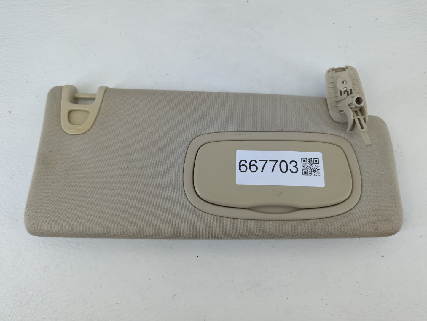 2015 Chrysler 200 Sun Visor Shade Replacement Passenger Right Mirror Fits OEM Used Auto Parts - Oemusedautoparts1.com