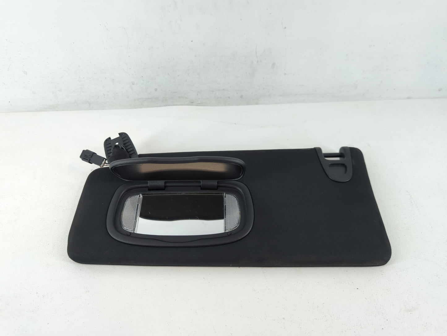 2015 Chrysler 200 Sun Visor Shade Replacement Driver Left Mirror Fits OEM Used Auto Parts - Oemusedautoparts1.com