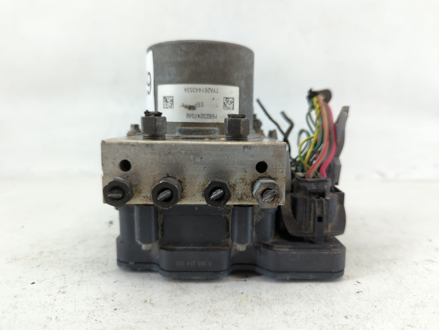 2015 Chrysler 200 ABS Pump Control Module Replacement P/N:P68232470AB Fits OEM Used Auto Parts - Oemusedautoparts1.com