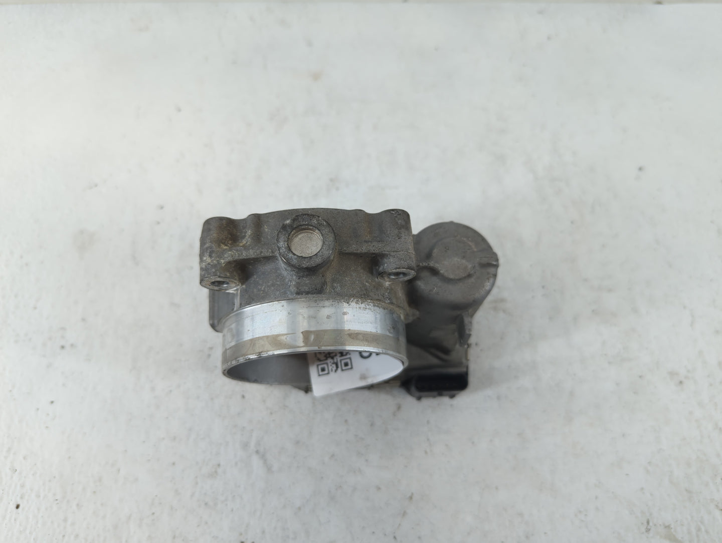 2011-2017 Chrysler 200 Throttle Body P/N:05184349AC 0 280 750 570 Fits OEM Used Auto Parts - Oemusedautoparts1.com