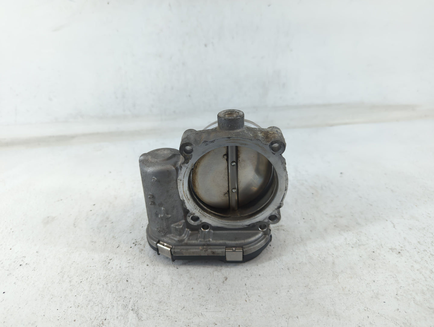 2011-2017 Chrysler 200 Throttle Body P/N:05184349AC 0 280 750 570 Fits OEM Used Auto Parts - Oemusedautoparts1.com