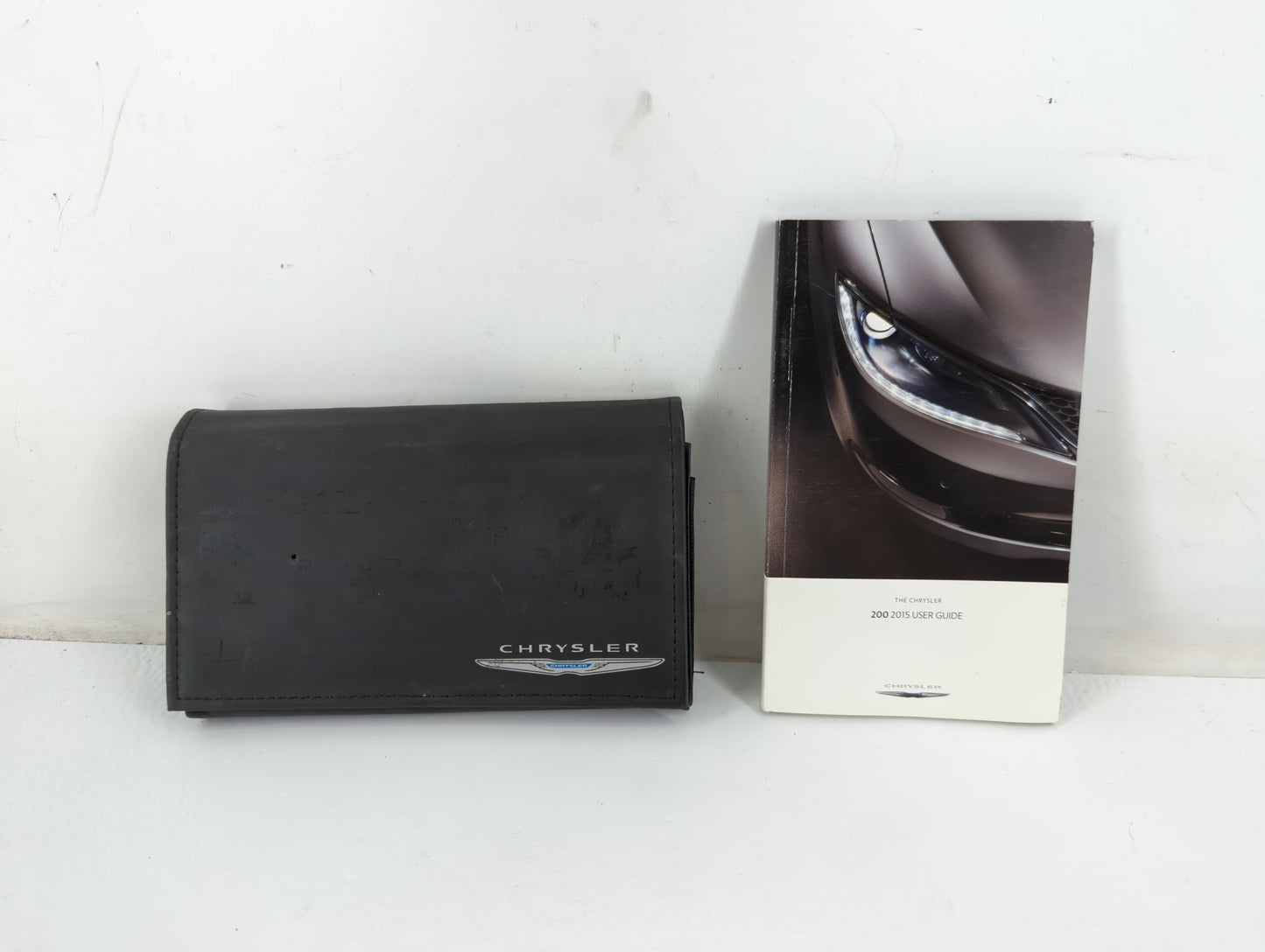 2015 Chrysler 200 Owners Manual Book Guide P/N:15UF-926-AA OEM Used Auto Parts - Oemusedautoparts1.com