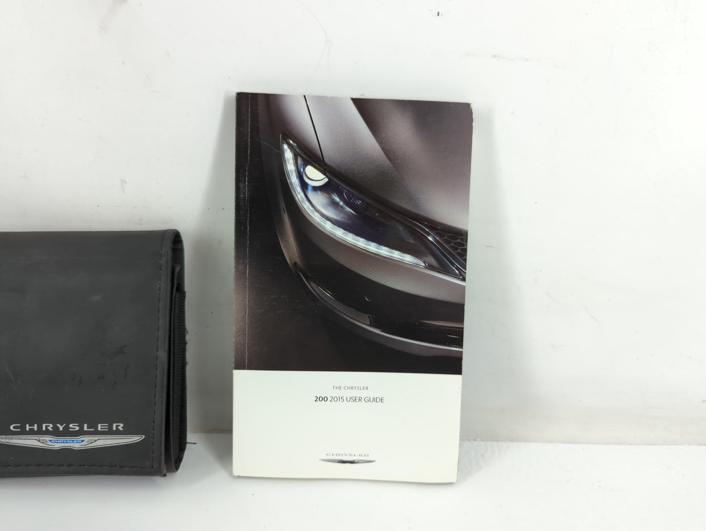 2015 Chrysler 200 Owners Manual Book Guide P/N:15UF-926-AA OEM Used Auto Parts - Oemusedautoparts1.com