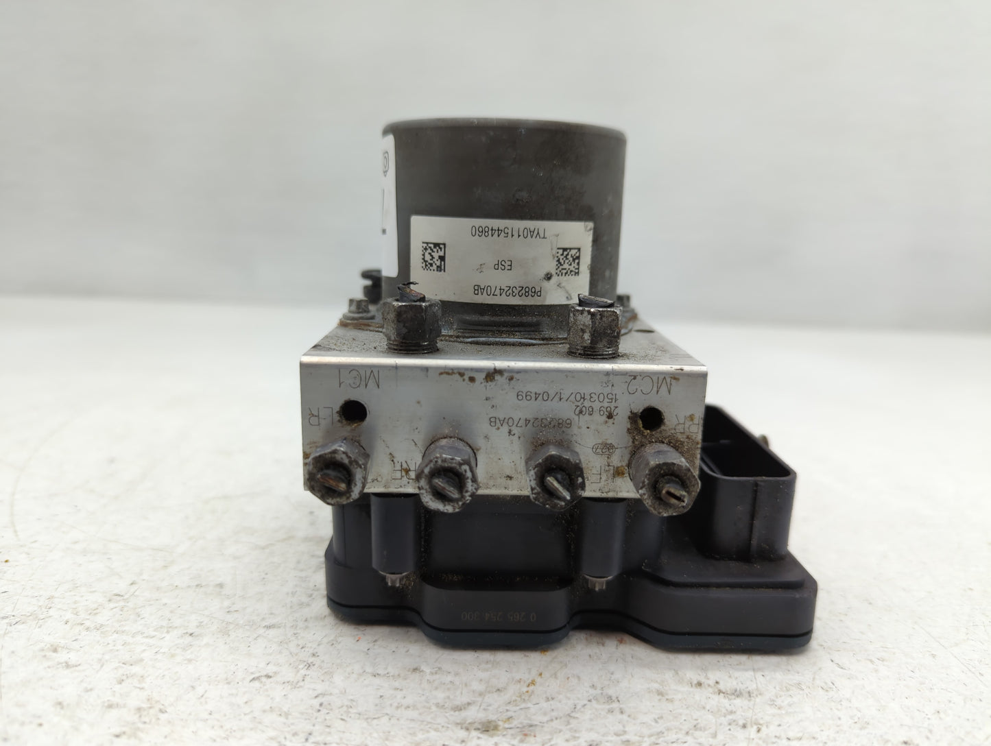 2015 Chrysler 200 ABS Pump Control Module Replacement P/N:P68232470AB Fits OEM Used Auto Parts - Oemusedautoparts1.com