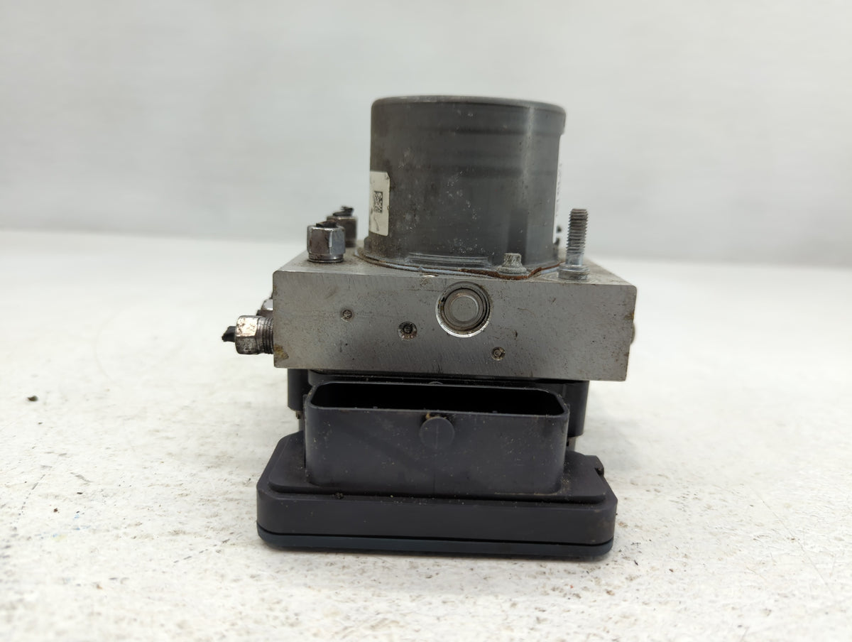 2015 Chrysler 200 Anti-Lock Brake ABS Pump Module Actuator OEM P/N:P68232470AB Fits OEM Used Auto Parts - Oemusedautoparts1.
