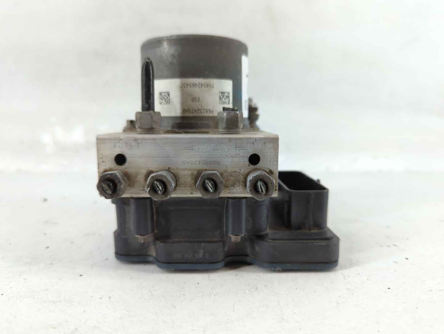 2015 Chrysler 200 ABS Pump Control Module Replacement P/N:P68232470AB Fits OEM Used Auto Parts - Oemusedautoparts1.com