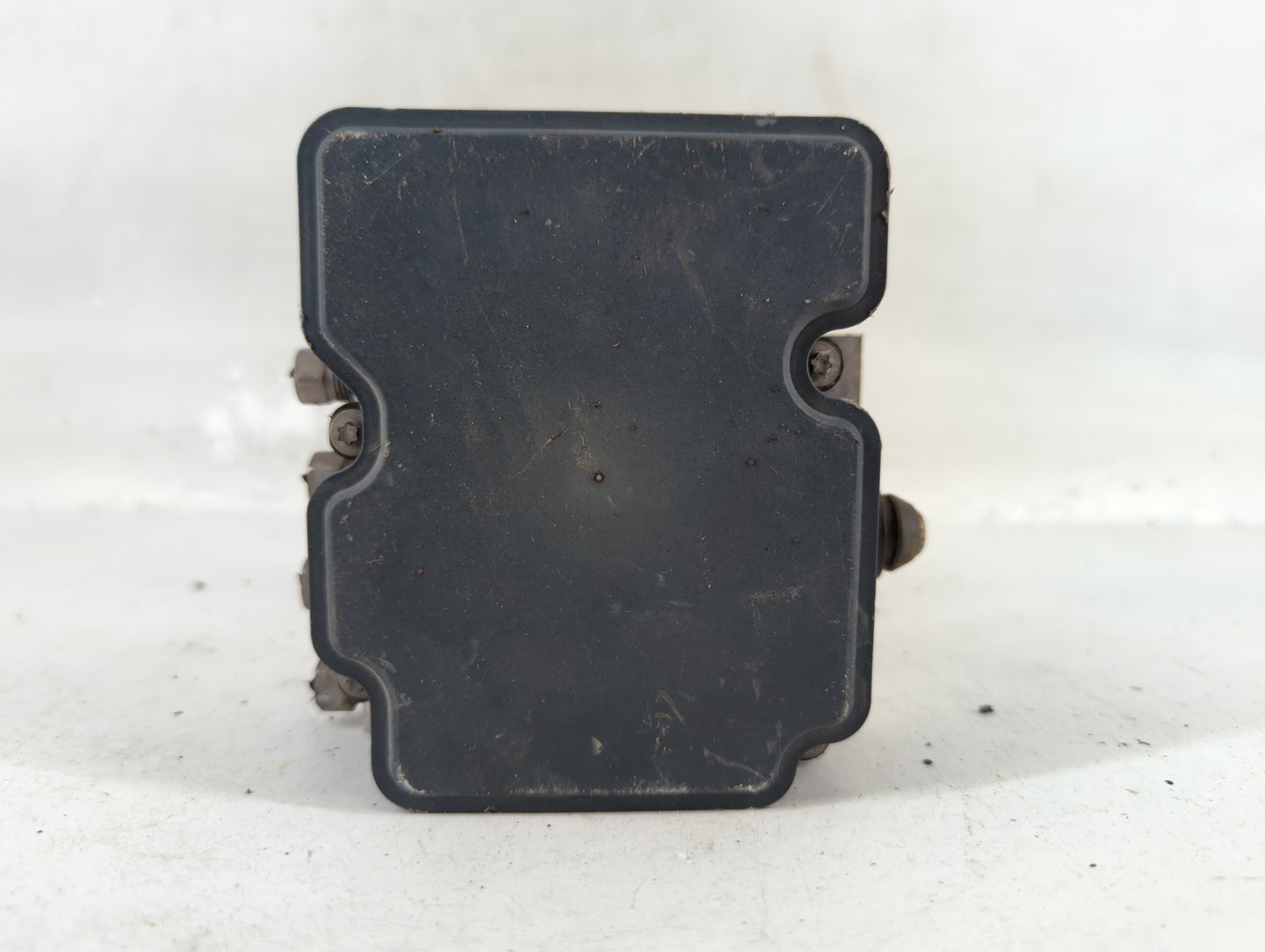 2015 Chrysler 200 ABS Pump Control Module Replacement P/N:P68232470AB Fits OEM Used Auto Parts - Oemusedautoparts1.com