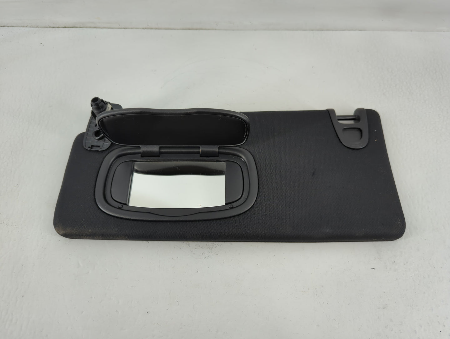 2015 Chrysler 200 Sun Visor Shade Replacement Driver Left Mirror Fits OEM Used Auto Parts - Oemusedautoparts1.com