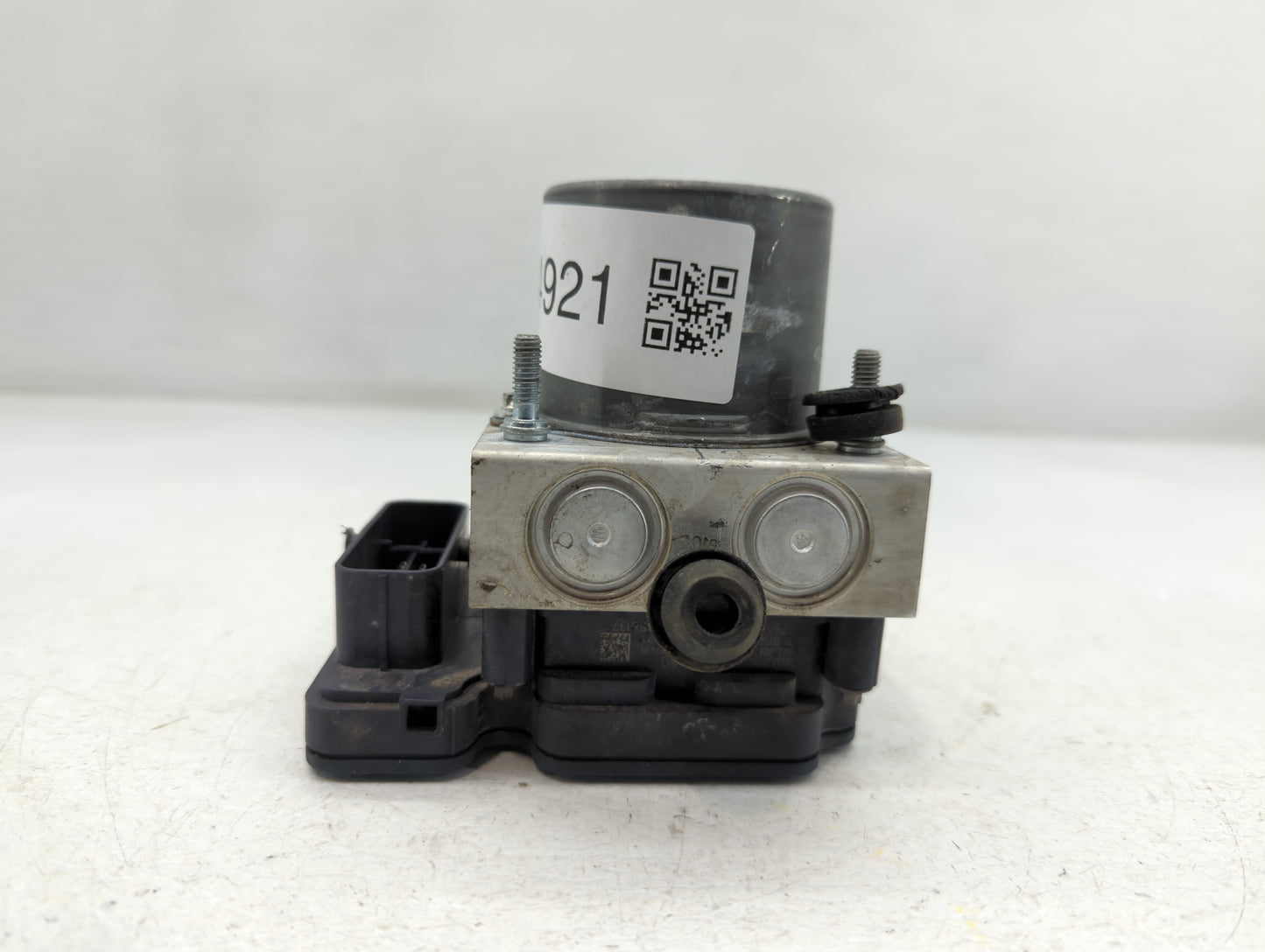 2015 Chrysler 200 ABS Pump Control Module Replacement P/N:P68232470AB Fits OEM Used Auto Parts - Oemusedautoparts1.com