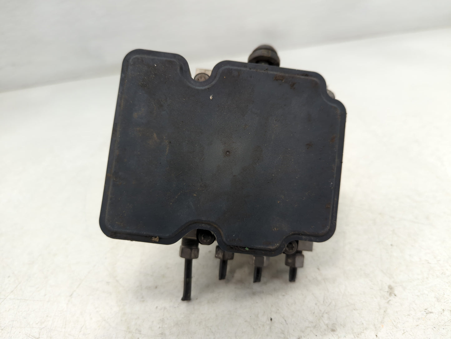 2015 Chrysler 200 ABS Pump Control Module Replacement P/N:P68232470AB Fits OEM Used Auto Parts - Oemusedautoparts1.com