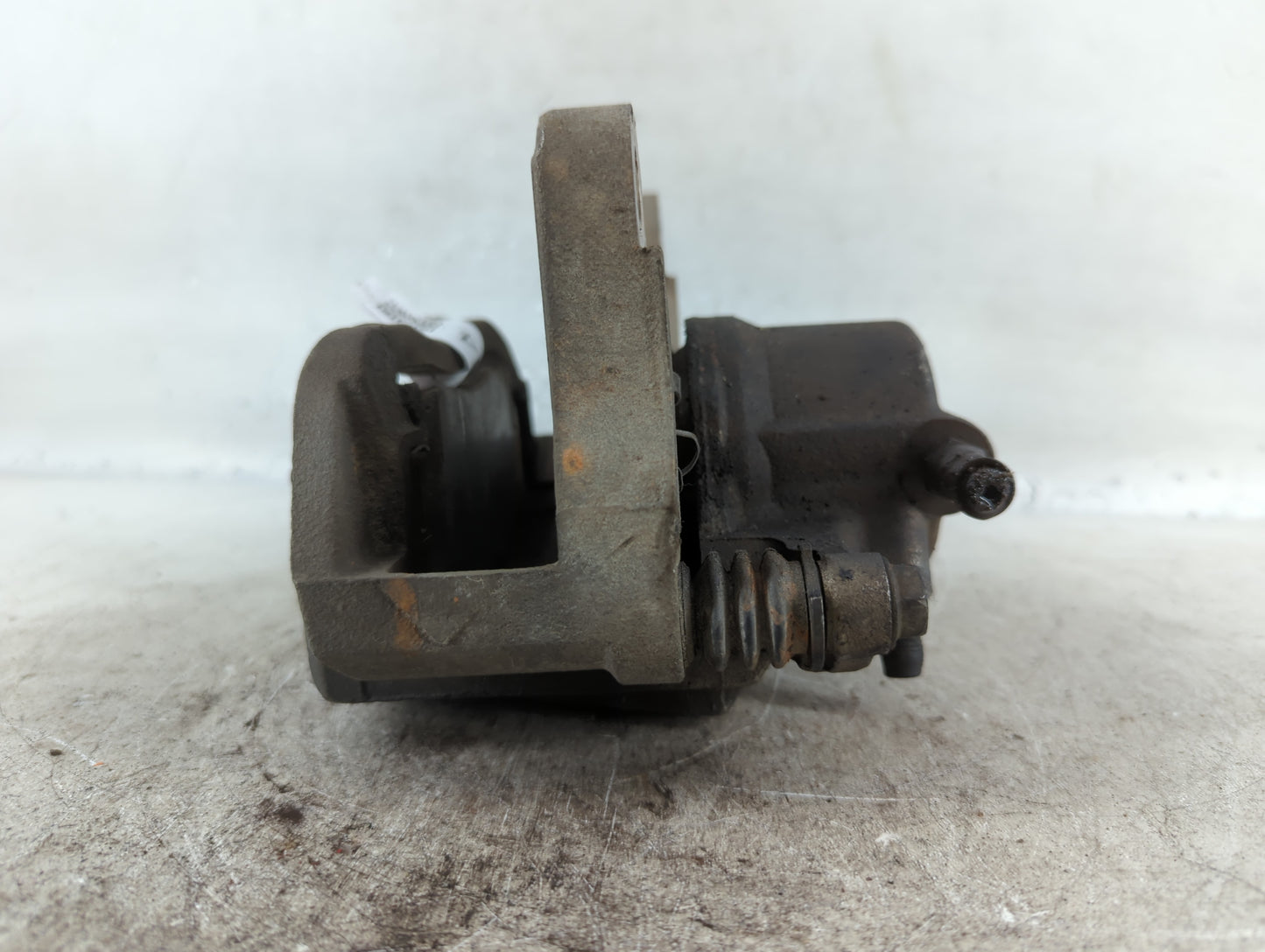 2015-2017 Chrysler 200 Front Driver Left Brake Caliper - Oemusedautoparts1.com