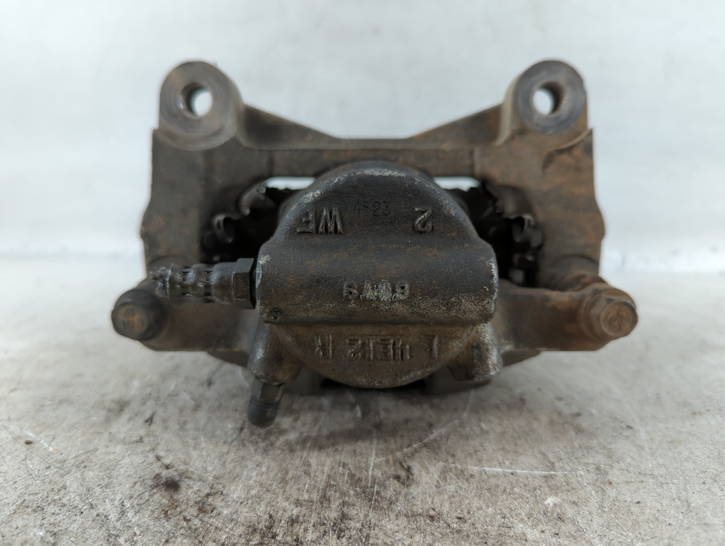 2015-2017 Chrysler 200 Front Driver Left Brake Caliper - Oemusedautoparts1.com