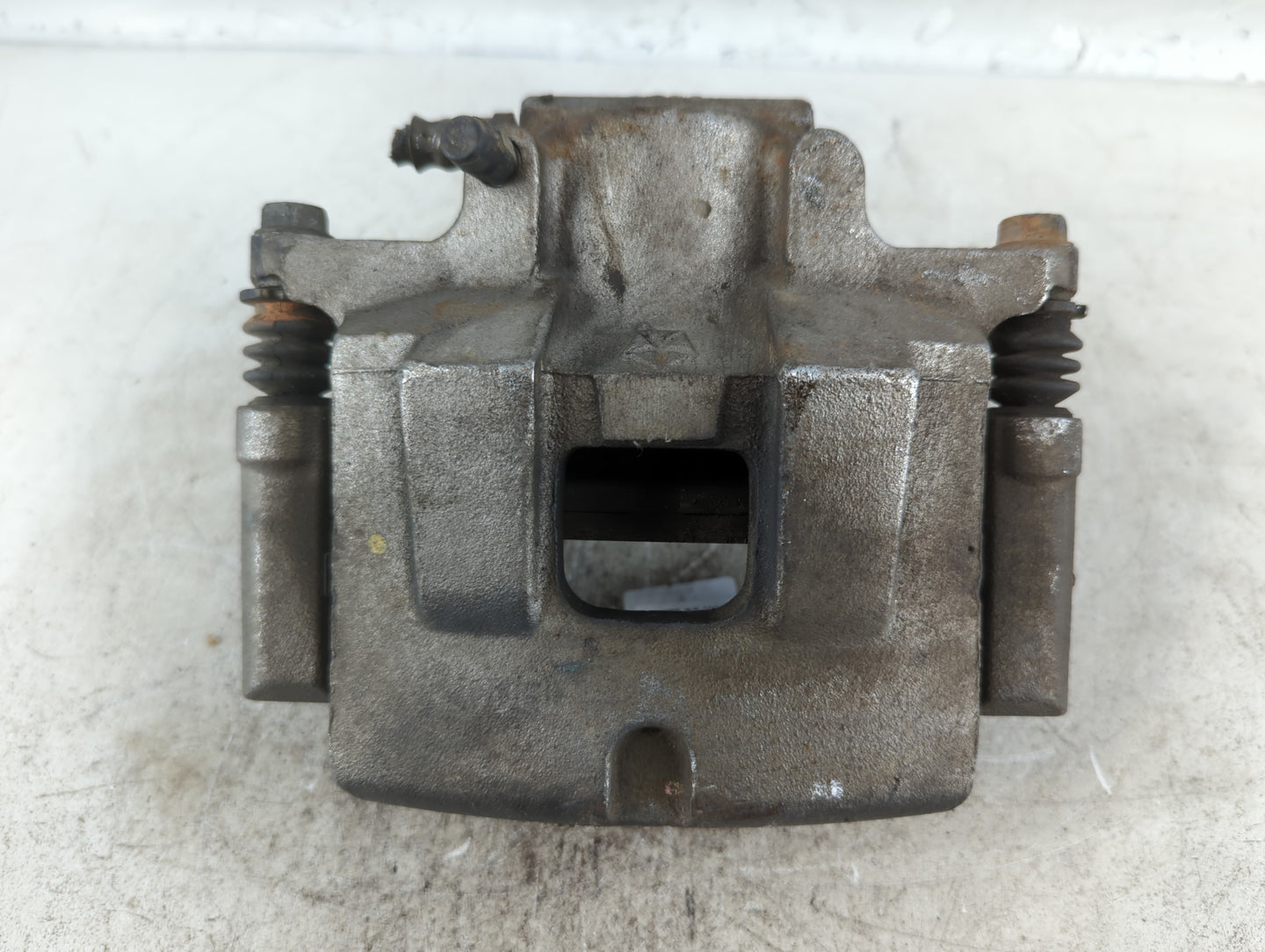 2015-2017 Chrysler 200 Front Driver Left Brake Caliper - Oemusedautoparts1.com