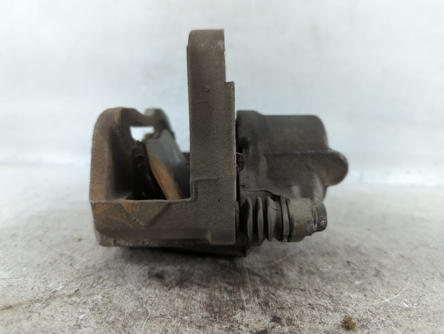 2015-2017 Chrysler 200 Rear Driver Left Brake Caliper - Oemusedautoparts1.com