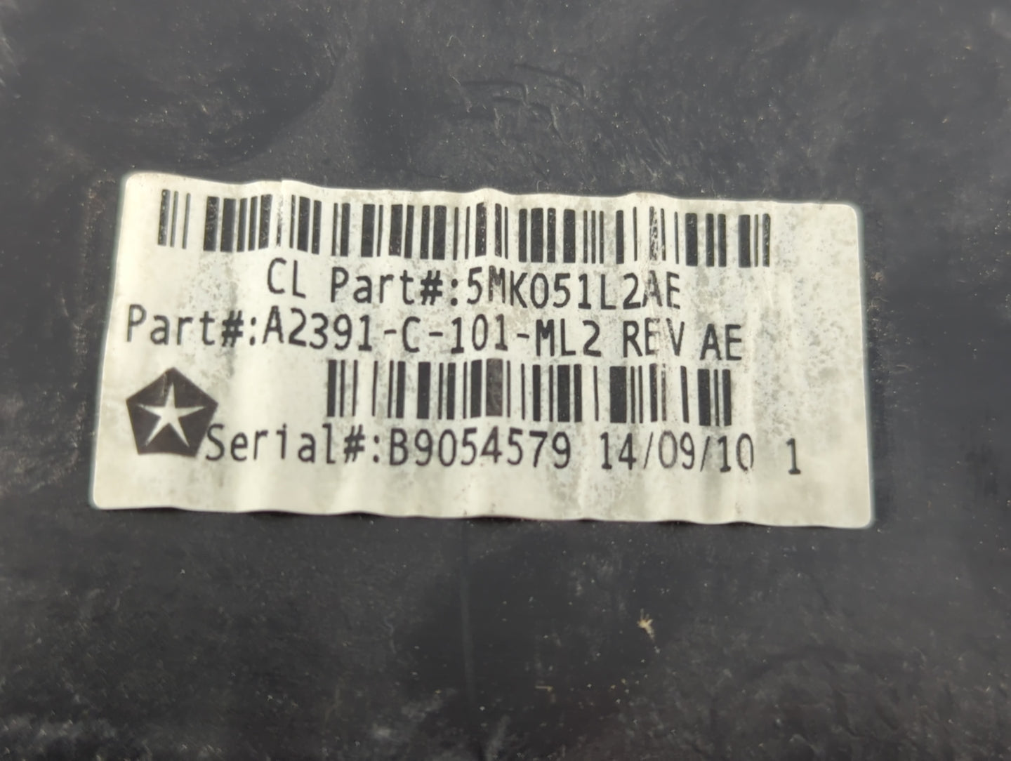 2015 Chrysler 200 Overhead Roof Console - Oemusedautoparts1.com
